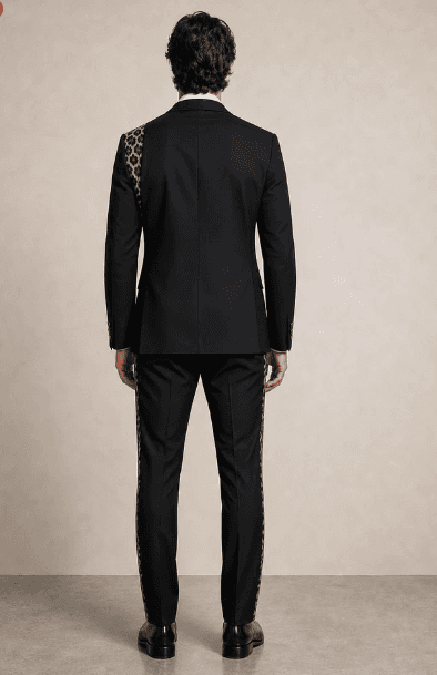 Double-Breasted 2-Piece Suit With Leopard Print Contrast Detail