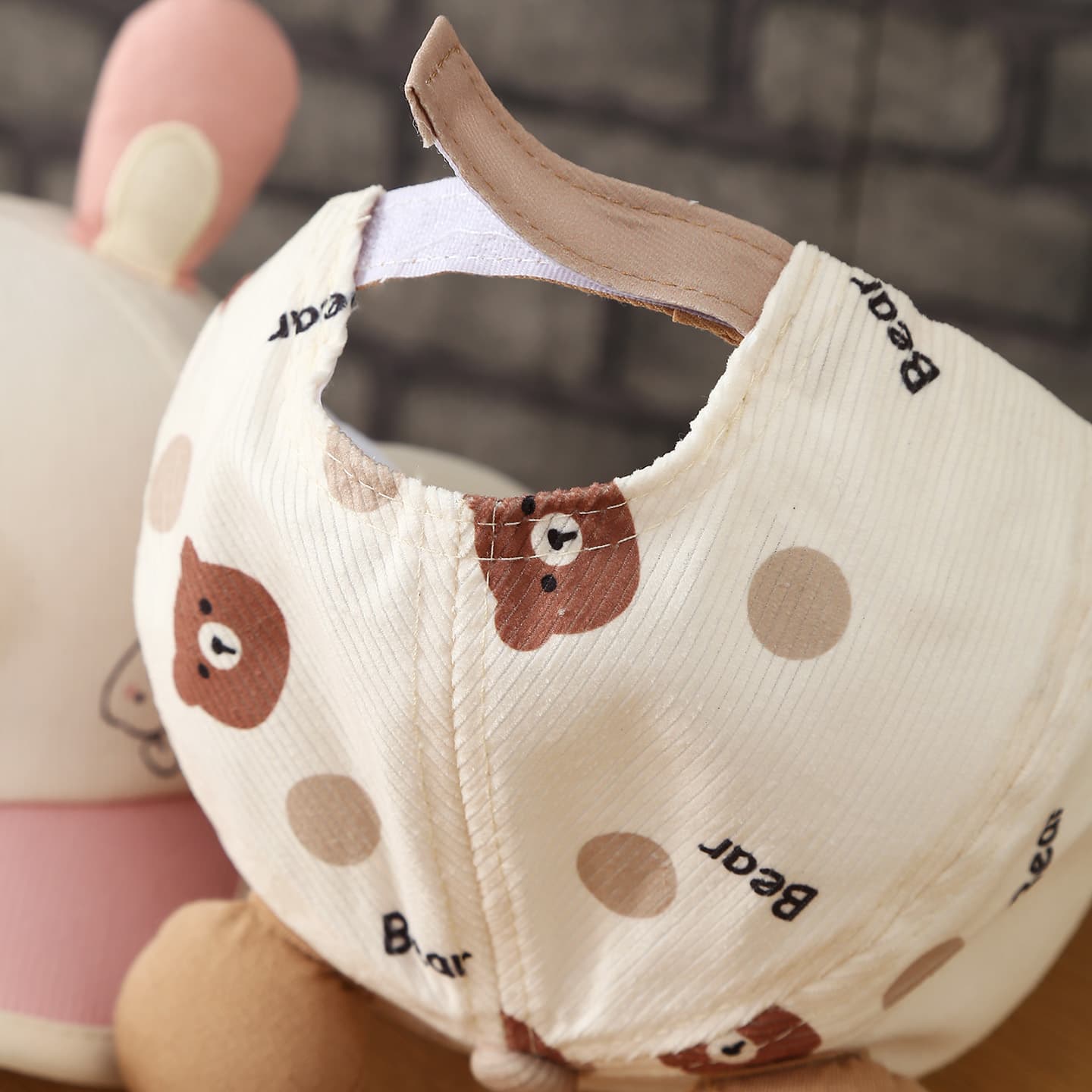 New Cute Three-dimensional Baby Dolls With Cartoon Prints And Ear Shapes. Soft-brimmed Elastic Baseball Caps. Perfect For Outdoor Outings And Playtime.