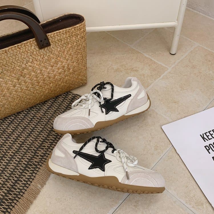 2026 Autumn New Women Breathable Leather Round Toe Sneakers, Lace-Up Casual Outdoor Gann Shoes