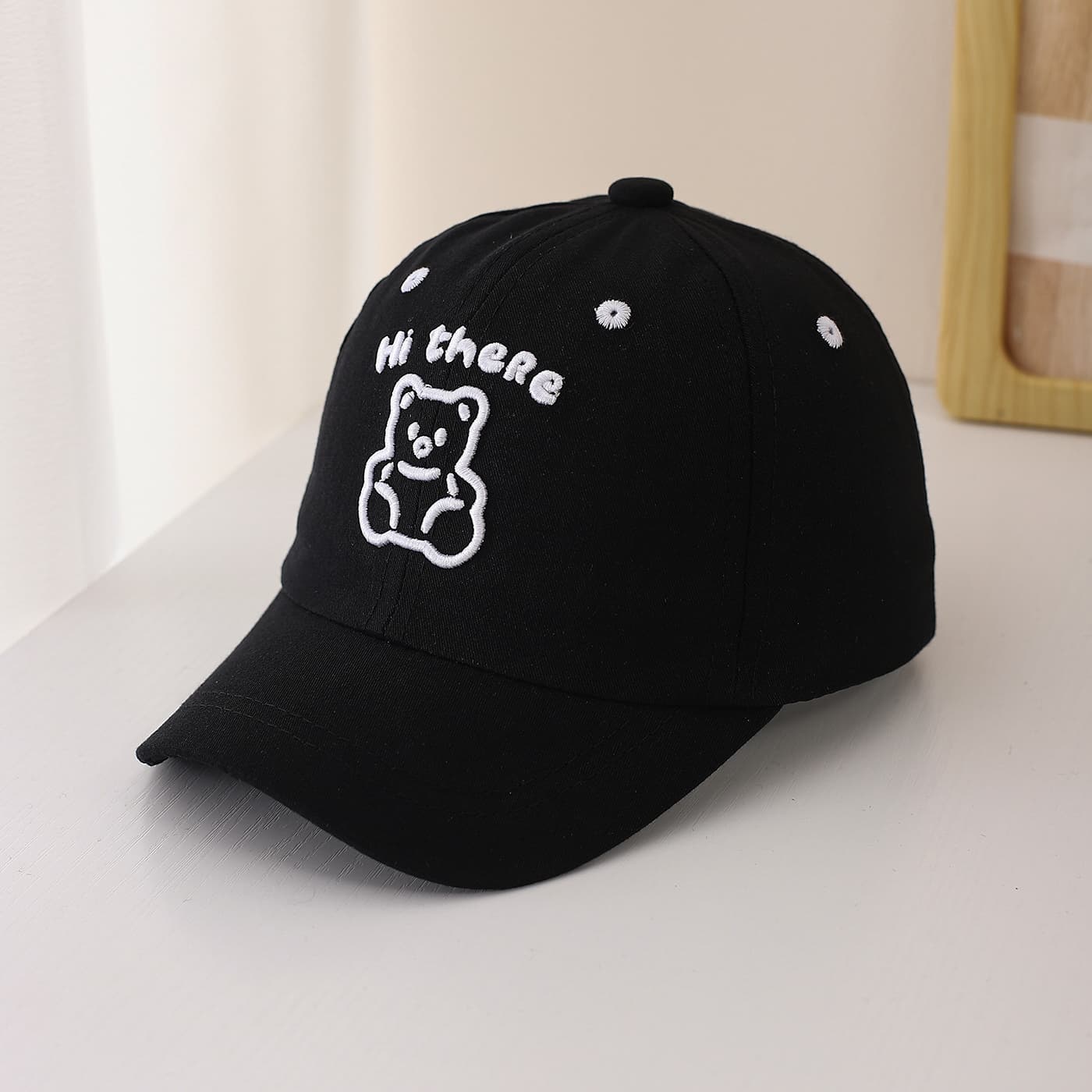 Children's Single-color Cartoon Teddy Bear Letter Embroidery Adjustable Fashionable And Simple Baseball Cap, Suitable For Traveling And Shopping Outside.