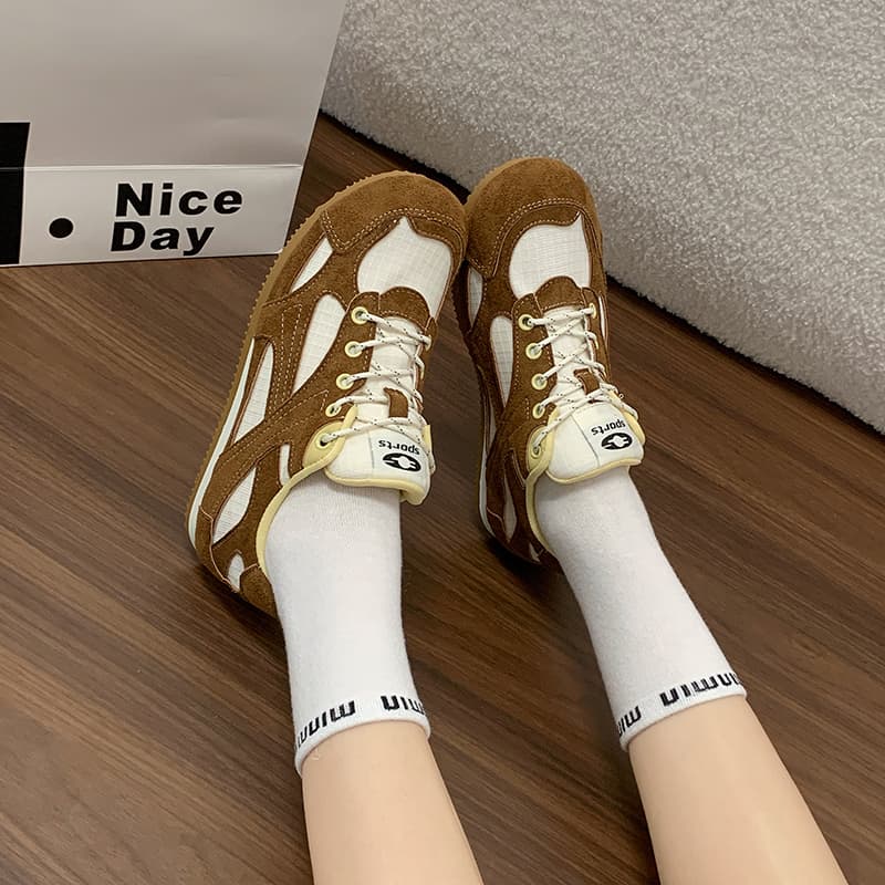2026 New Vintage Casual Athletic Flats, Fashion Lightweight Commuter Shoes, Wearable All Seasons