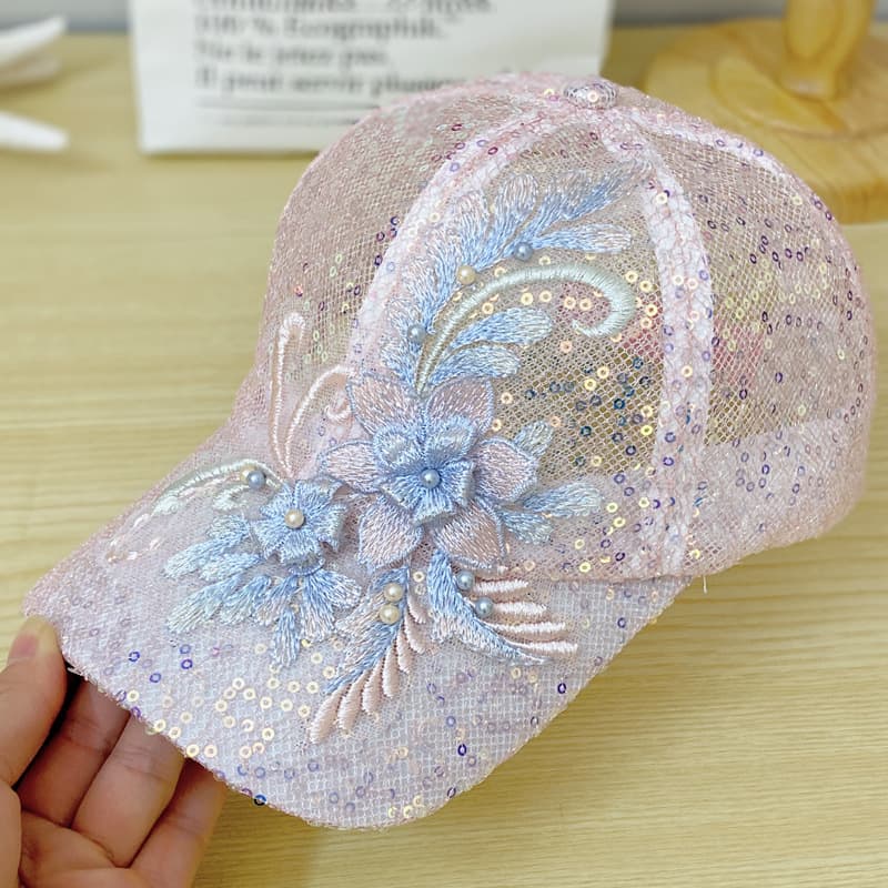 New Women's Mesh Sequin Flower Baseball Cap With Exquisite Three-dimensional Floral Decorations, Presenting A Fresh And Sweet Style, Suitable For Outings And Photography.
