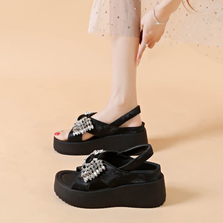 Women's Thick-Sole Height-Boost Breathable Single-Strap Slippers, Rhinestone New Summer 2026 Outdoor Soft Wedge Beach Slide Sandals