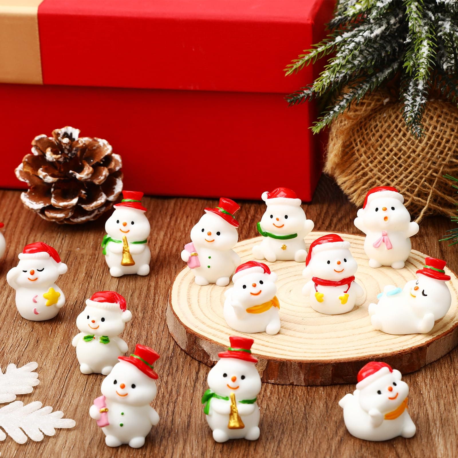 45Pcs Christmas Mini Resin Snowman 9 Styles Mini Figuriness With Hat Xmas Miniature Snowman For Festival DIY Village Garden Decoration