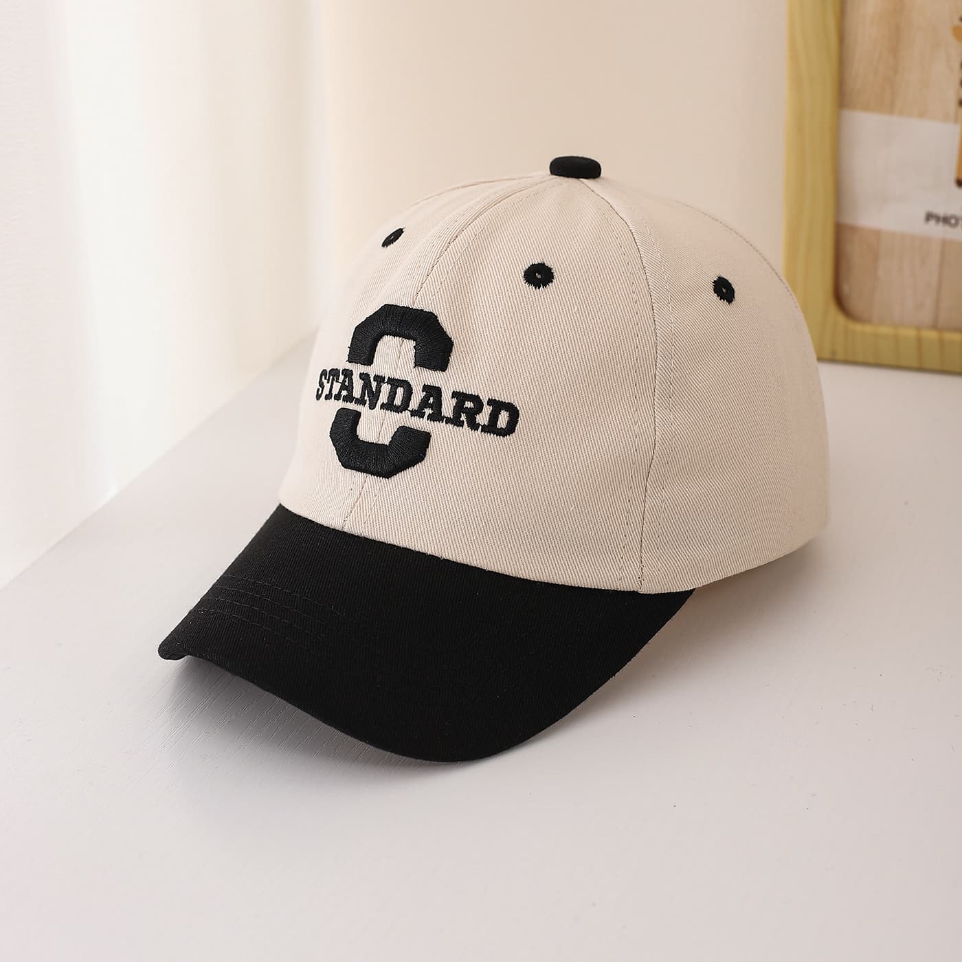 Children's Multi-color Creative C-shaped Letter Embroidery Adjustable Fashionable Casual Bowler Baseball Cap Suitable For Travel And Sports