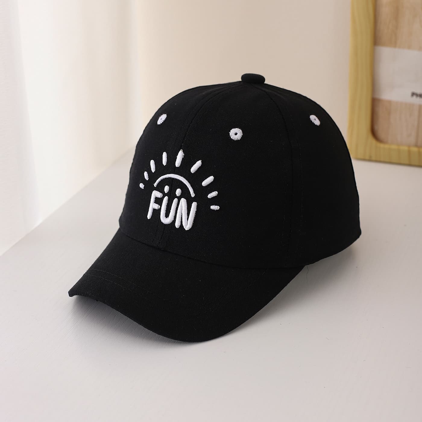 Children's Single-color Three-dimensional Letter Sun Embroidery Adjustable Simple Casual Baseball Cap Suitable For Outdoor Outings And Shopping