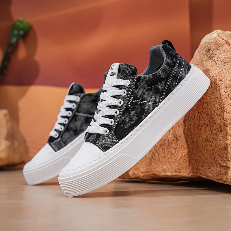 2026 Spring Men's American Vintage Thick Sole Canvas Shoes, Breathable Casual Skate Shoes For Summer, Lightweight Soft Sole With Unique Design