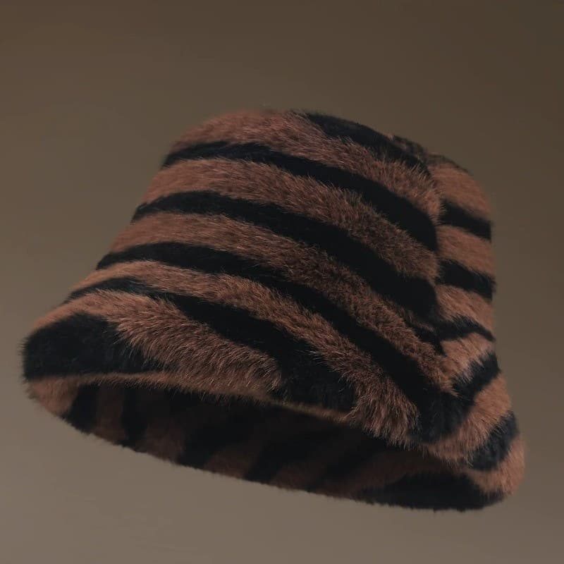 New Men's And Women's Winter Thick Plush Zebra Checkered Striped Fisherman Hat For Outdoor Cold Protection, With An Atmosphere-enhancing Design.