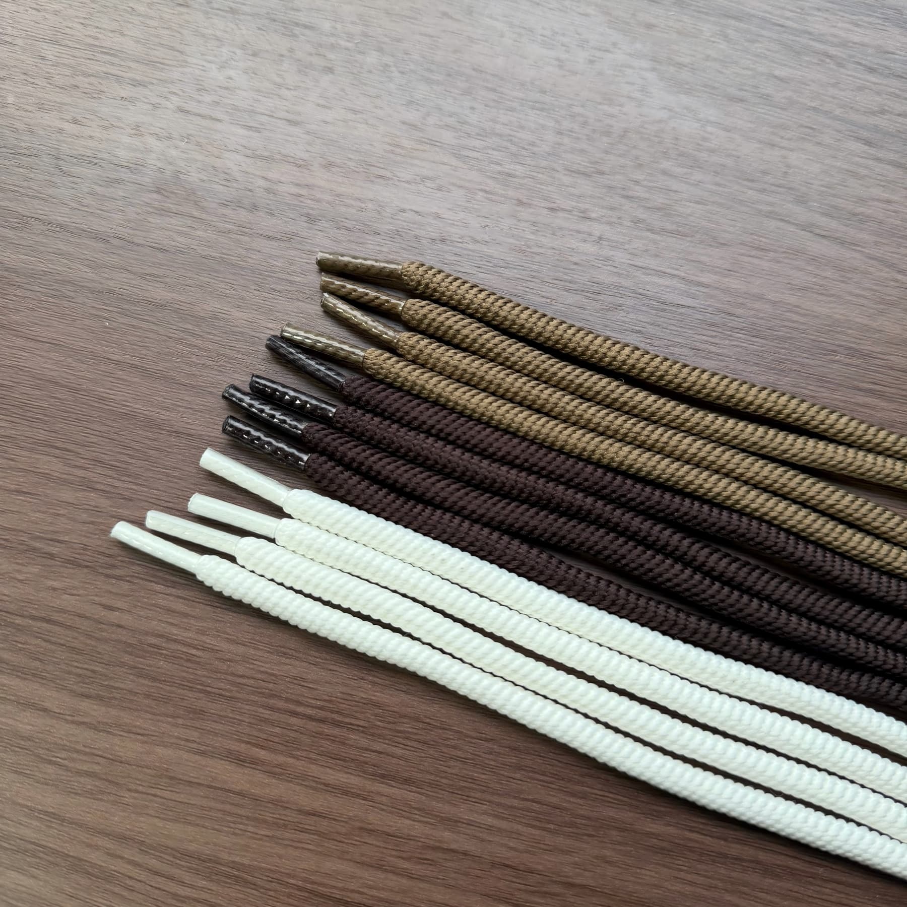 Round Solid-Color Ribbed Shoelaces