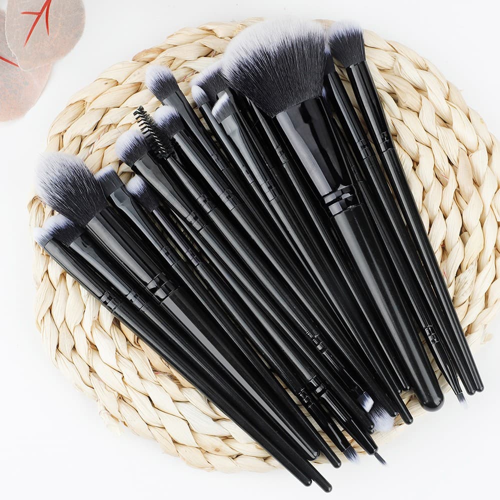 25PCS Make Up Brushes Set Synthetic Eyeliner Eyeshadow Foundation Blusher Tool