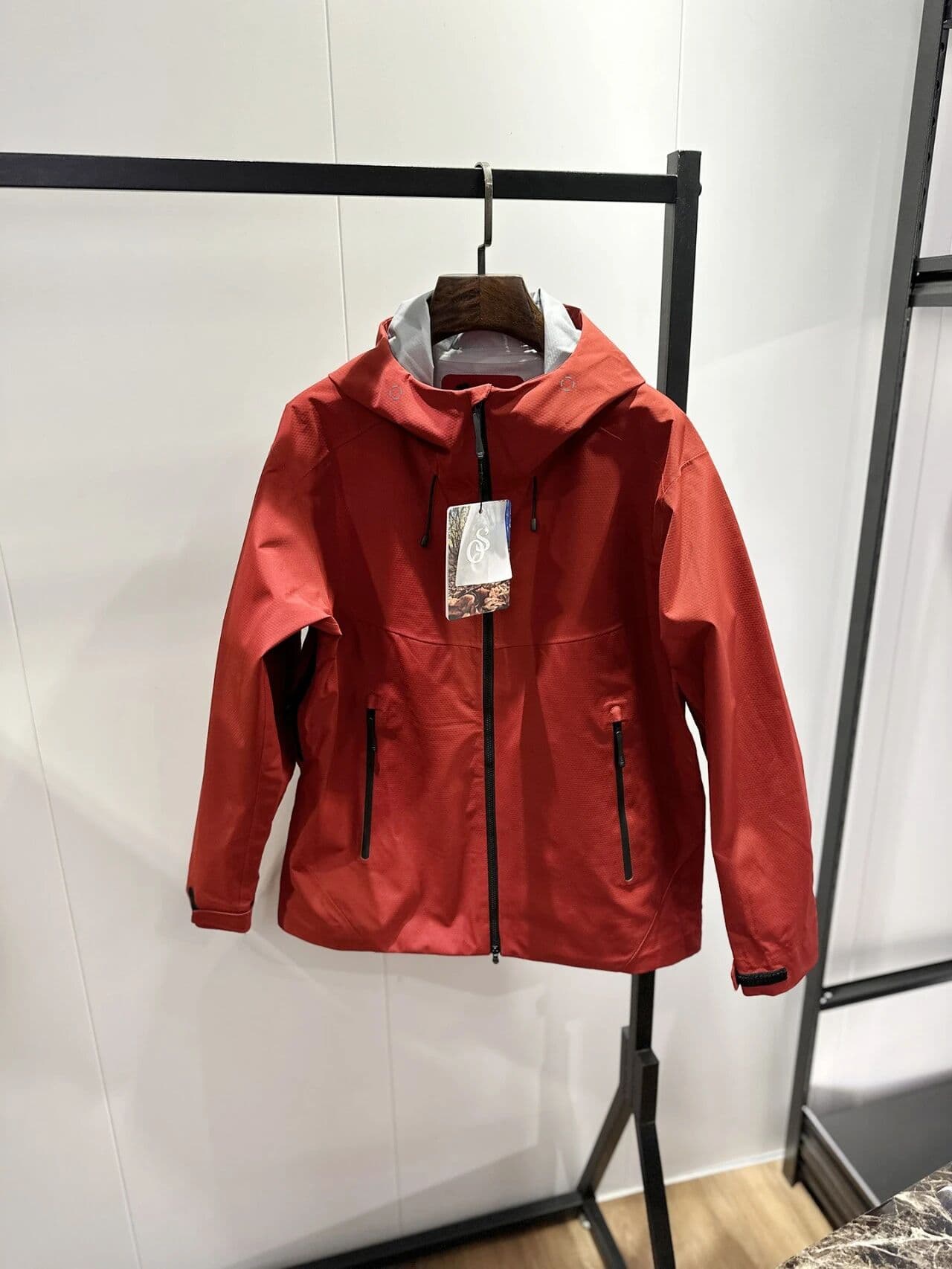 Lightweight Men's Hooded Waterproof Windbreaker Jacket Breathable Wind Resistant Rain Shell Coat For Hiking Cycling Travel Daily Casual Wear, Multi Color Outdoor Hardshell Jacket
