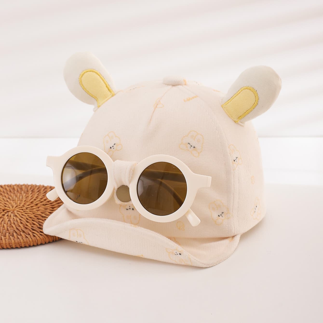 Fall Gender-neutral Three-dimensional Cartoon-style Ears With Glasses Decoration For Baby's Daily Cute Outfit Hat