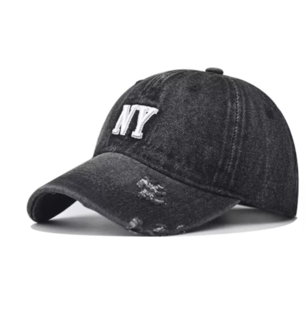 Monochrome Letter Three-dimensional Embroidered Frayed Washed Vintage Trend Casual Baseball Cap Suitable For Outdoor Sports And Travel