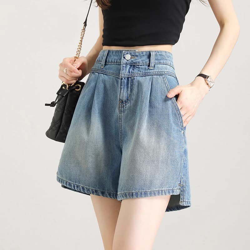 High-waisted A-line Relaxed-fit Capri Pants For Petite Figures With An Asymmetrical Design