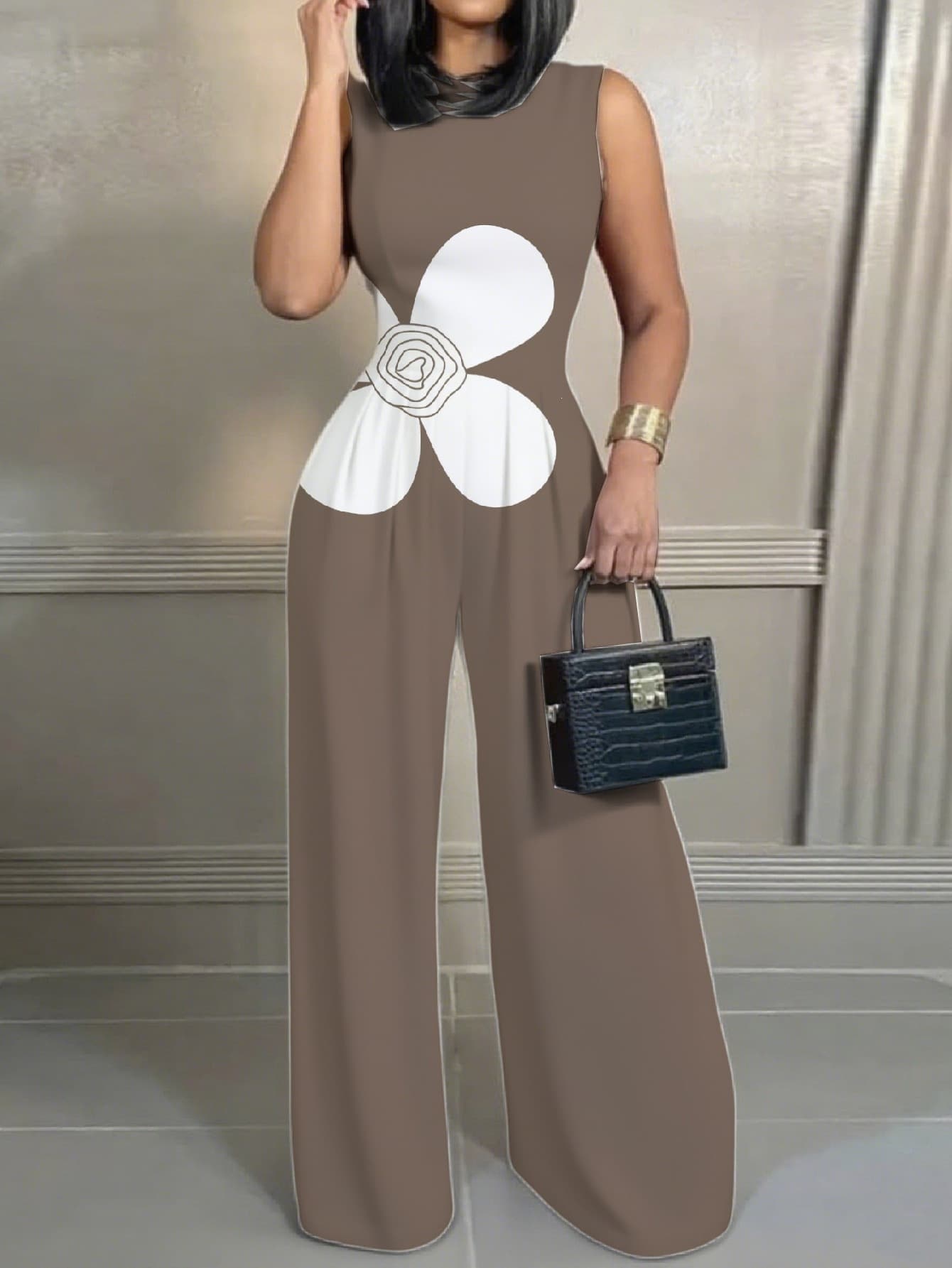 Elegant Round-neck Jumpsuit With A Printed Pattern Pockets And Wide Legs