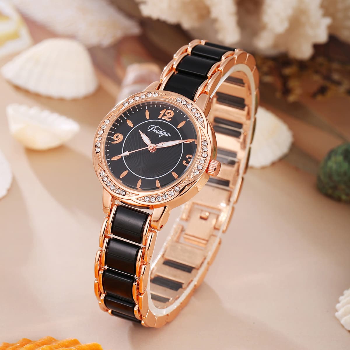 Elegant Lace-Trimmed Round Diamond-Encrusted Quartz Watch
