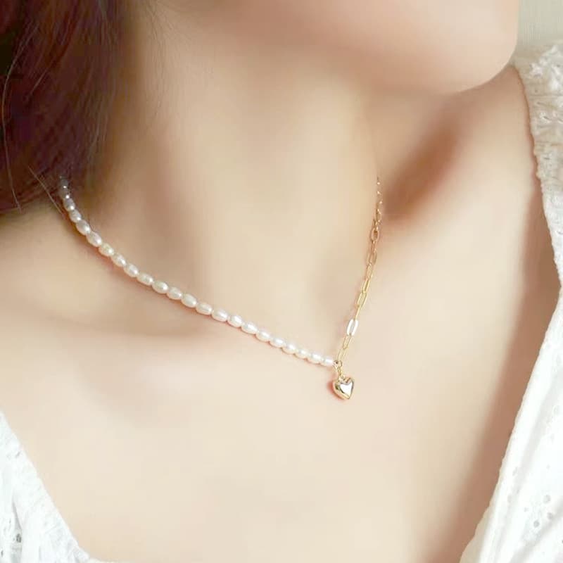 Womens Baroque Pearl Necklace With A Heart Design
