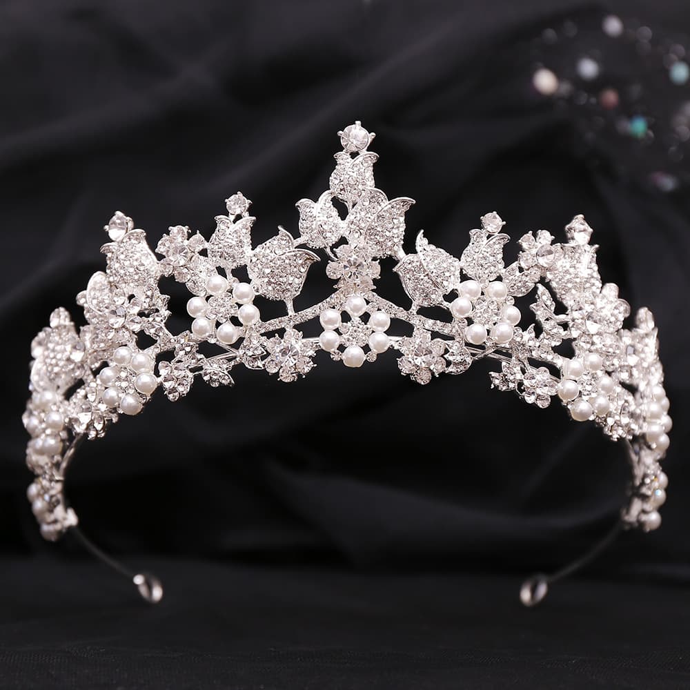New Bridal Crown Headpiece To Complement Wedding Dresses