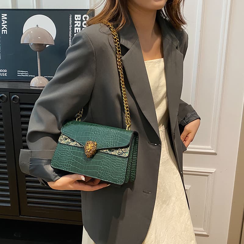 Retro Underarm Bag With Chain And Crocodile Pattern