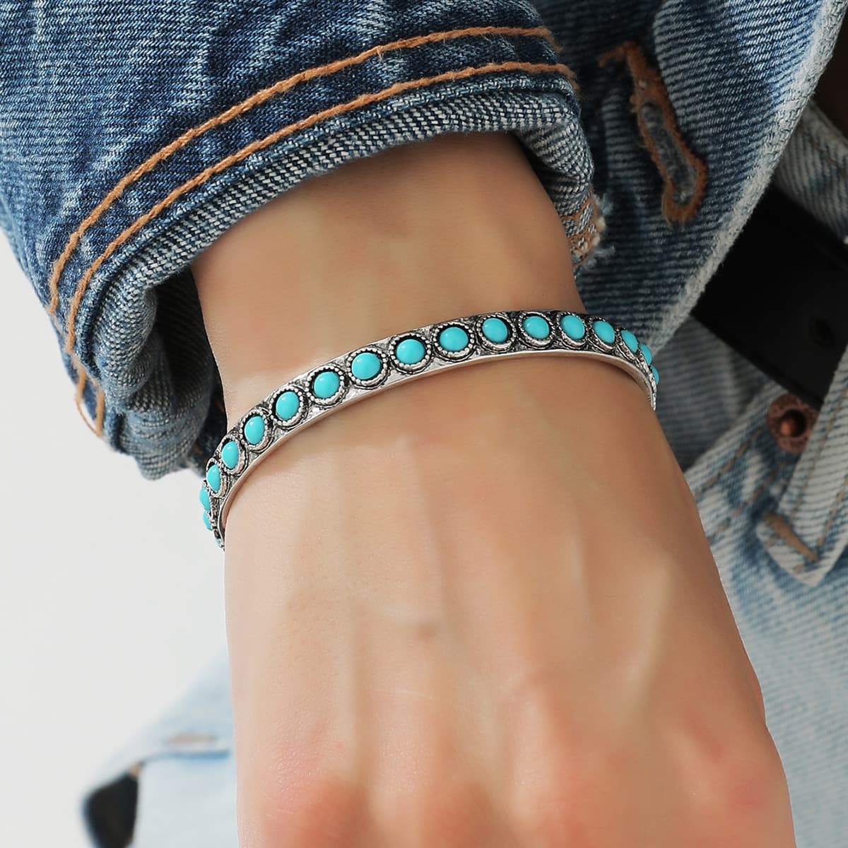 Western-style Green Turquoise Vintage Silver Bracelet For Women