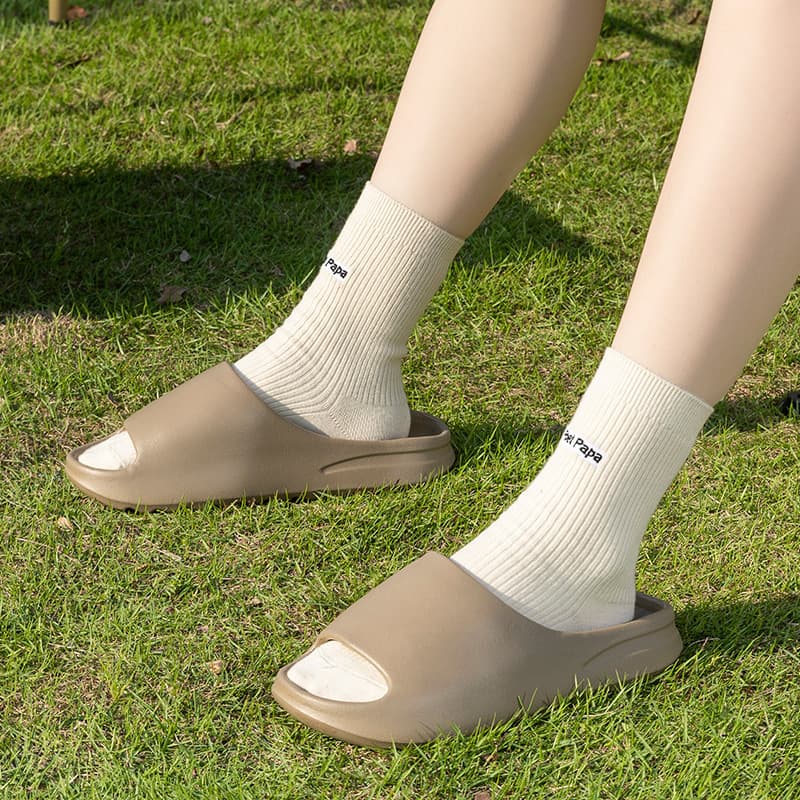 Summer New Mens Outdoor Sports Non-slip Thick-soled Fashionable Coconut Slippers For The Bathroom