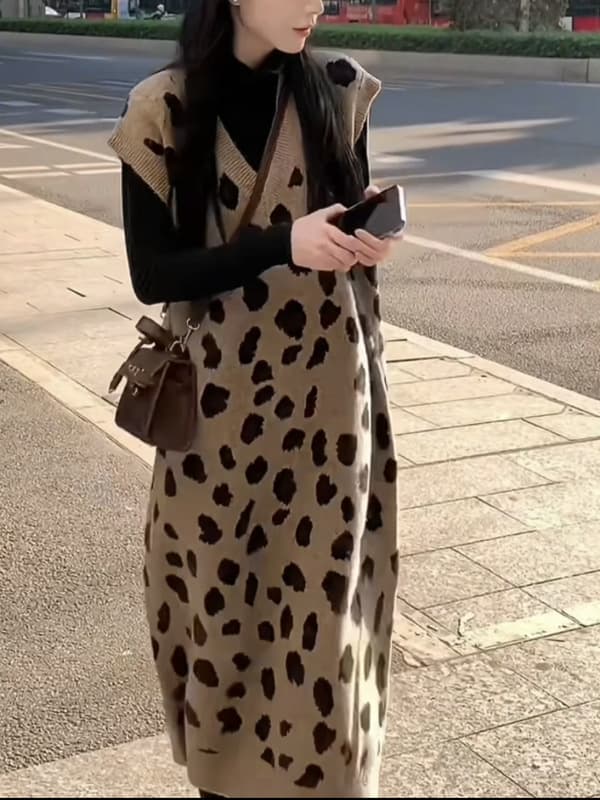 Womens Relaxed-fit Leopard-print Knitted Fashion Midi Vest Dress