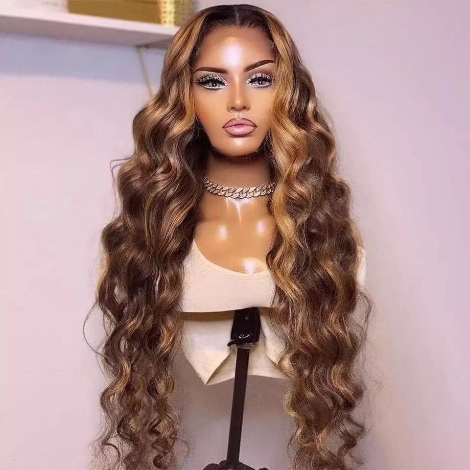 Women's Synthetic Piano-colored With Brown Highlights Long Wavy Hair Gradient Style