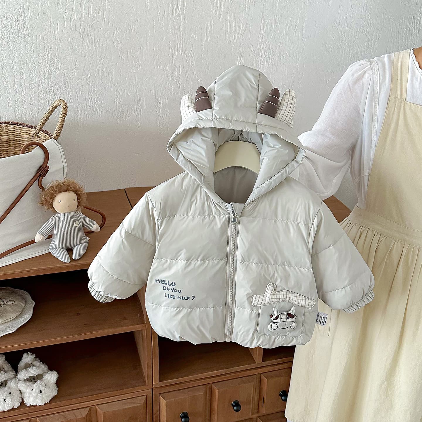 Children's Short Down Jacket With A Calf Design