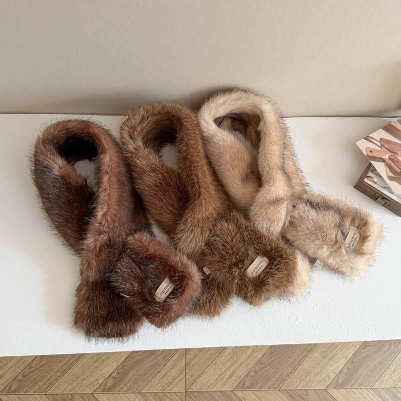 Warm Neck Protection Two-color Plush Scarf High-grade Outer Fur Collar