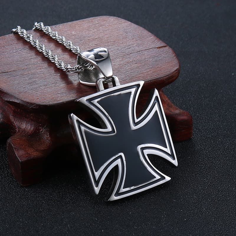Military Flower Spray-Painted Epoxy-Titanium Steel Trendy Pendant