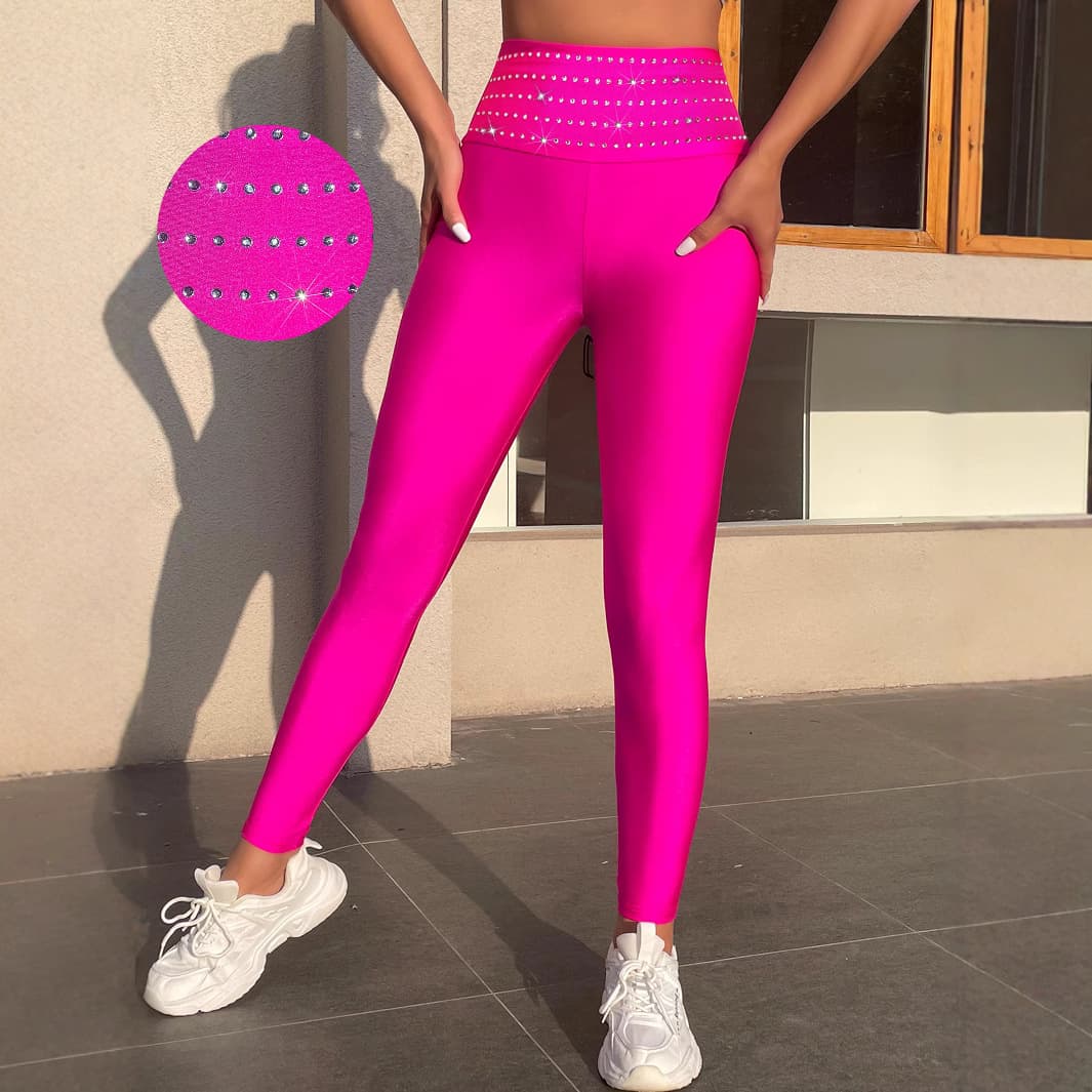 Figure-hugging Stretchy Glossy Leggings