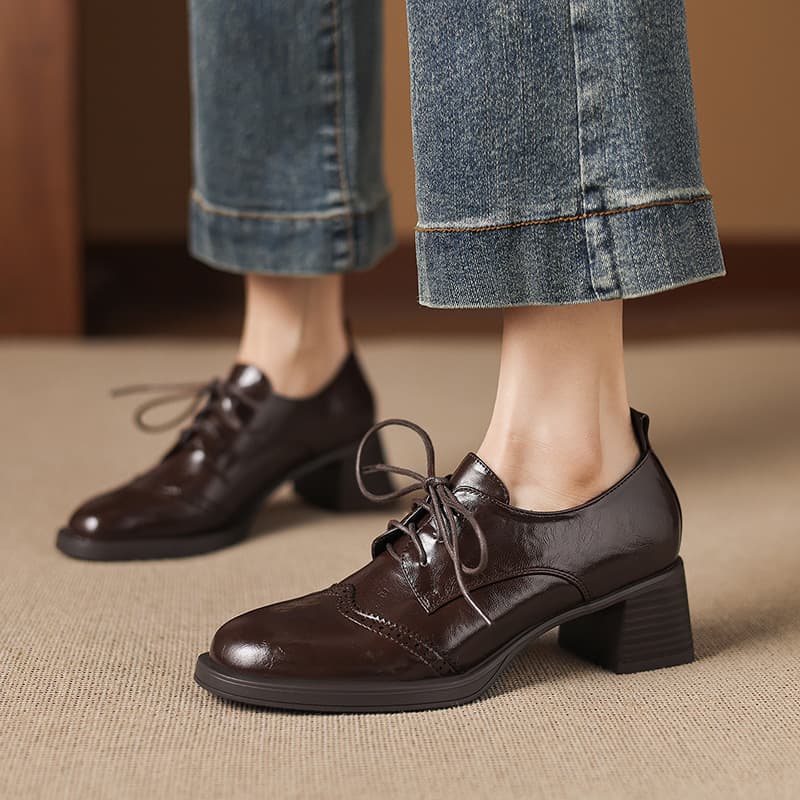 Stitching And Burn-out Lace Deep-toe Womens Pumps