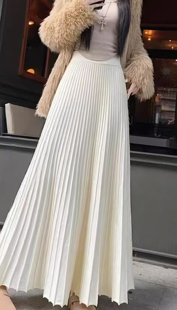 Pleated Knit Skirt AutumnWinter High-Waisted Stretchy Hip-Covering Long Flared Style