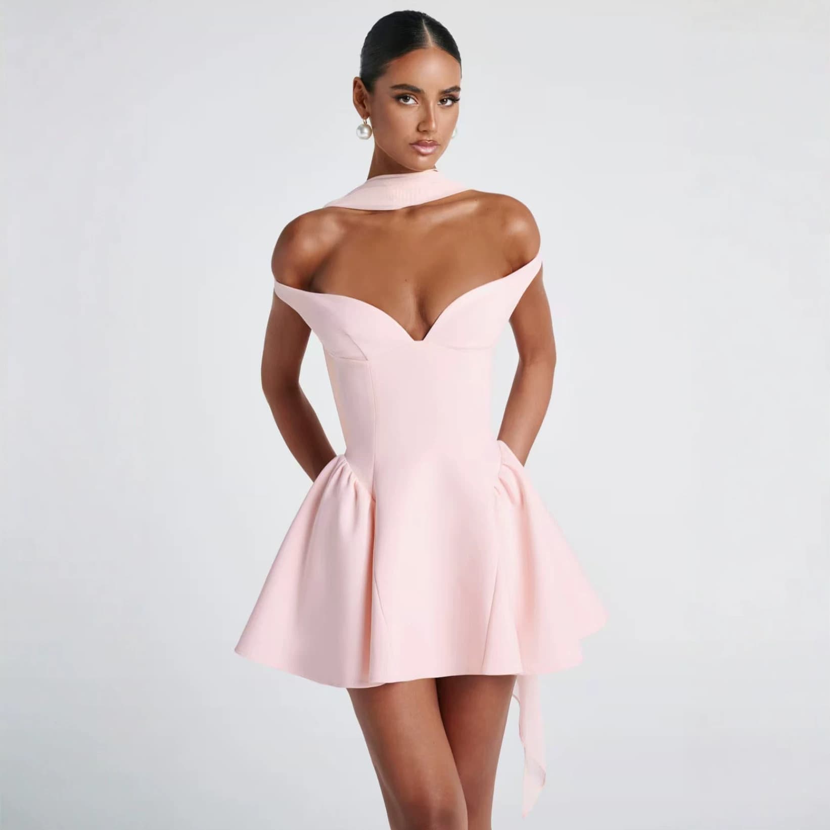 Women's Backless Solid-color Slim-fit Dress