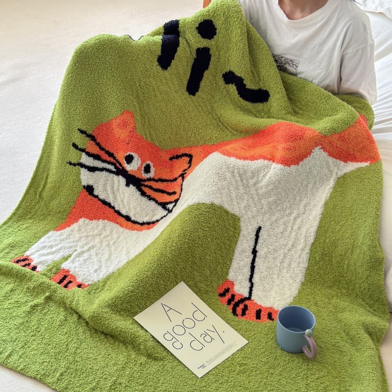 Skin-friendly And Comfortable Half-velvet Blanket