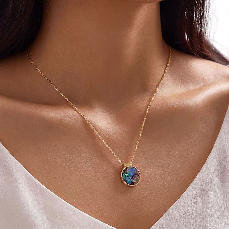 Elegant Fashionable And Minimalist Womens Necklace