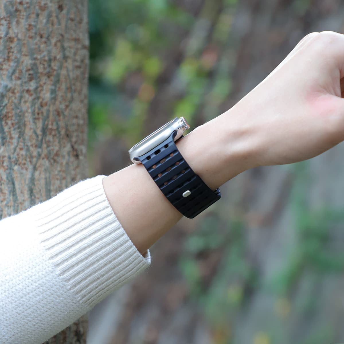 Breathable Magnetic-Attachment Perforated Watch Strap