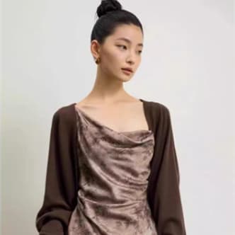 French-style Vintage Black Batwing-sleeve Sweater Shawl Tunic