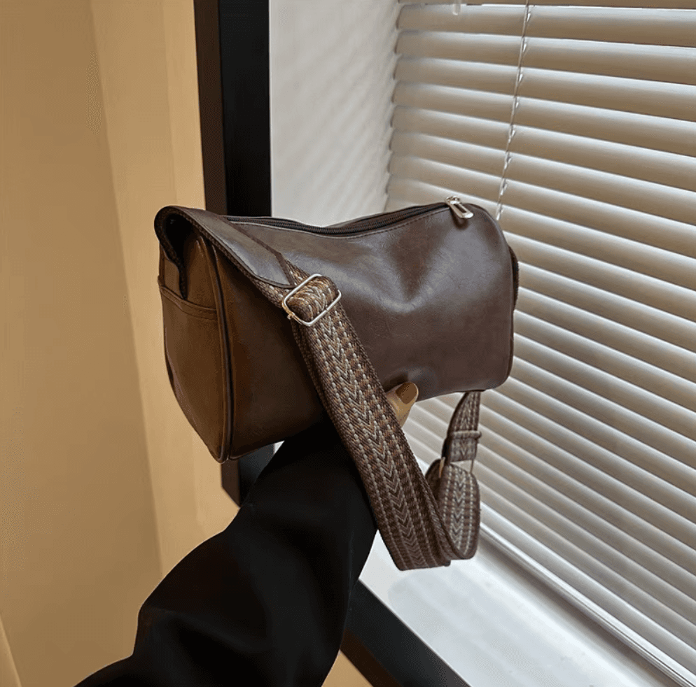 Niche Design Versatile Wide Strap Crossbody Bag For Women, New Vintage Fashion Single Shoulder Boston Pillow Handbag