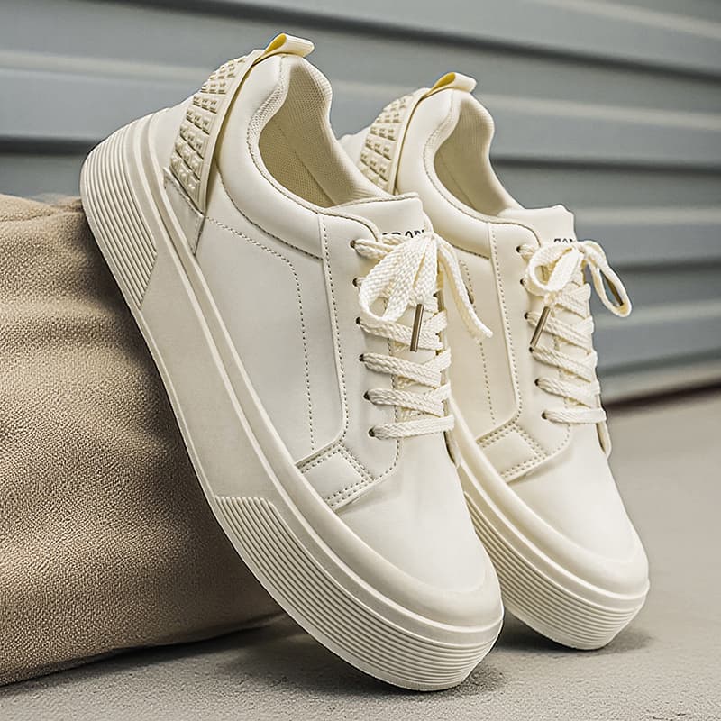 2026 Spring & Autumn New Wholesale Men's Shoes, Platform Heightening Black & White Skate Shoes, Large Size Casual Shoes, Minimalist All-match Student Sneakers