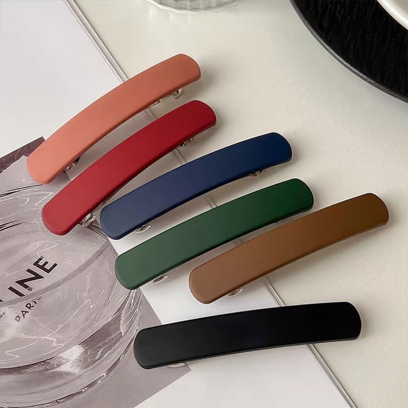Matte Finish Large One-Word Spring Hair Clip Minimalist Half-Up Hairstyle Accessory For Back And Side