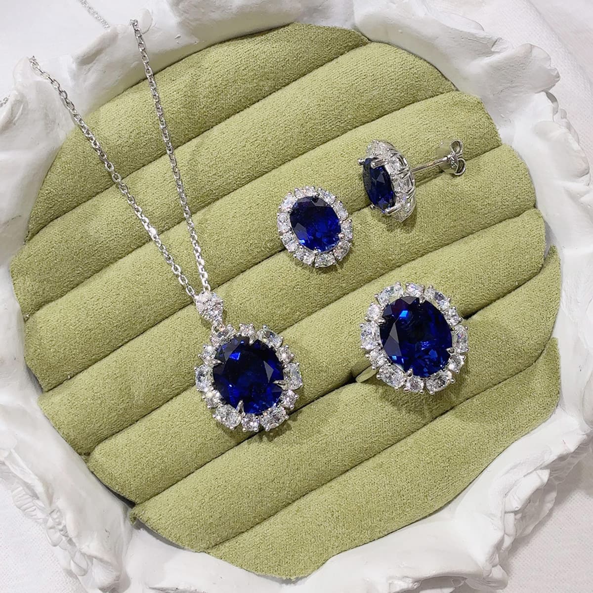 Fashion Commuter S925 Sterling Silver Necklace Ring Three-piece Earrings Set Women