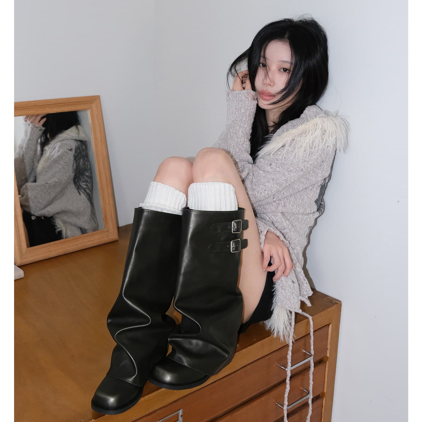 Womens Retro-style Below-the-knee Boots With Belt-loop Detailing On The Shaft
