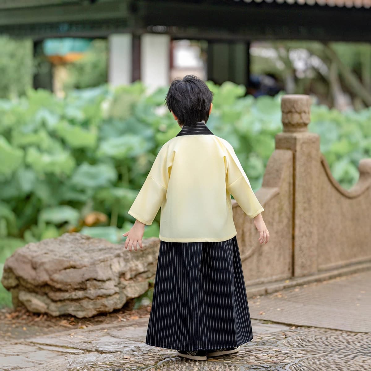 Childrens Yellow Japanese-style Kimono Set
