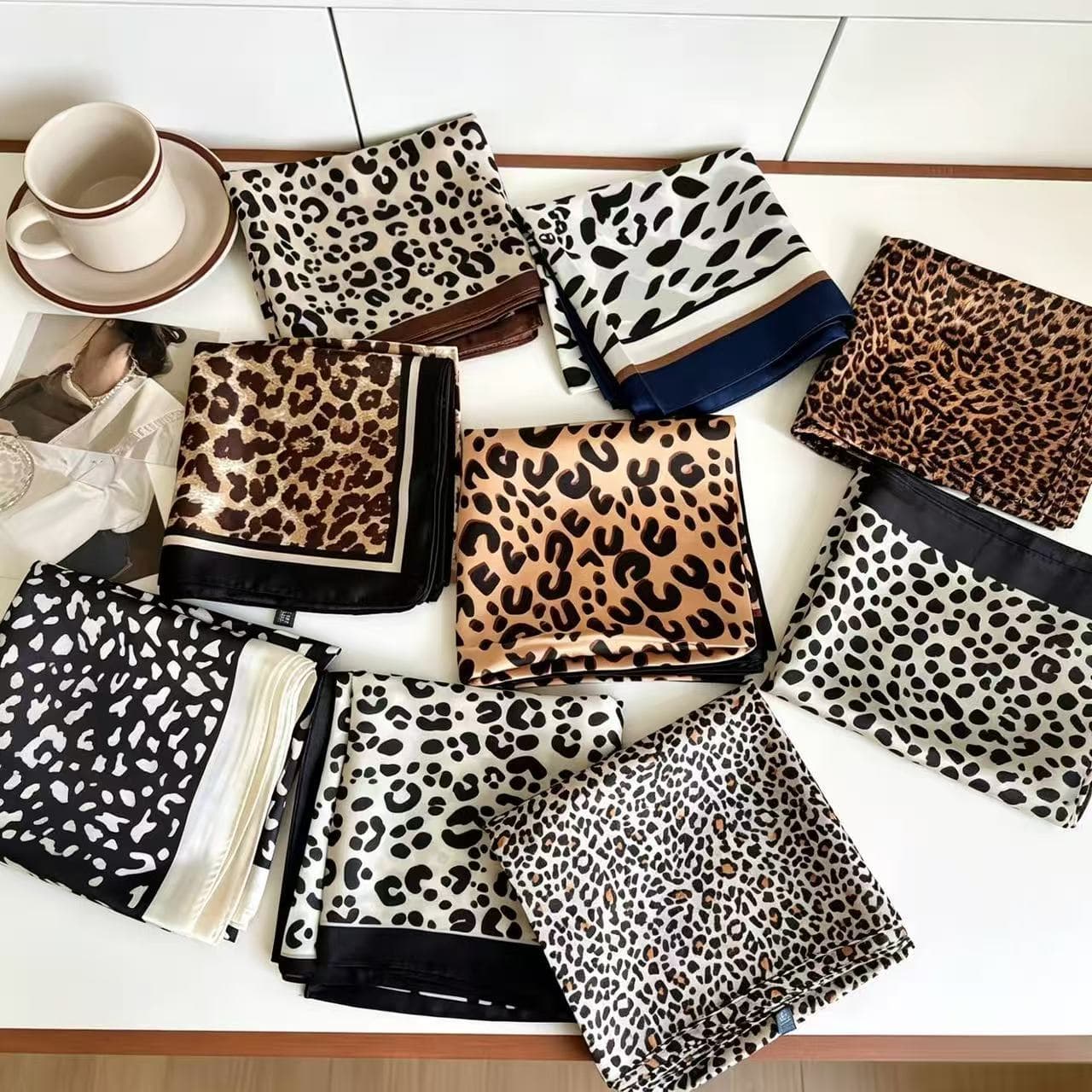 Retro Leopard-print Scarf Tied Around The Neck