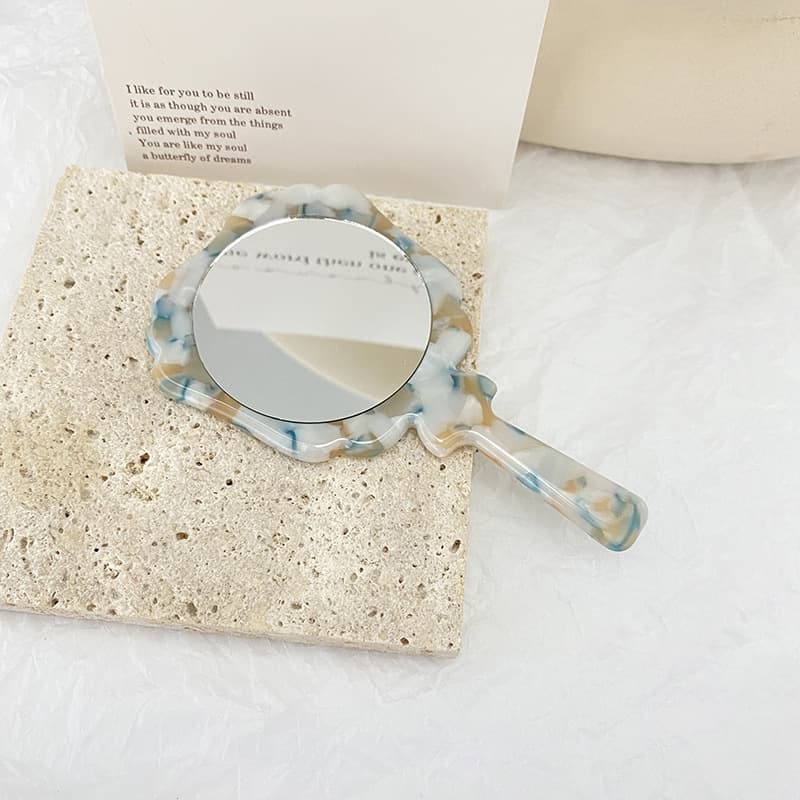Influencer-style Handle Makeup Mirror, Perfect For Carrying On The Go