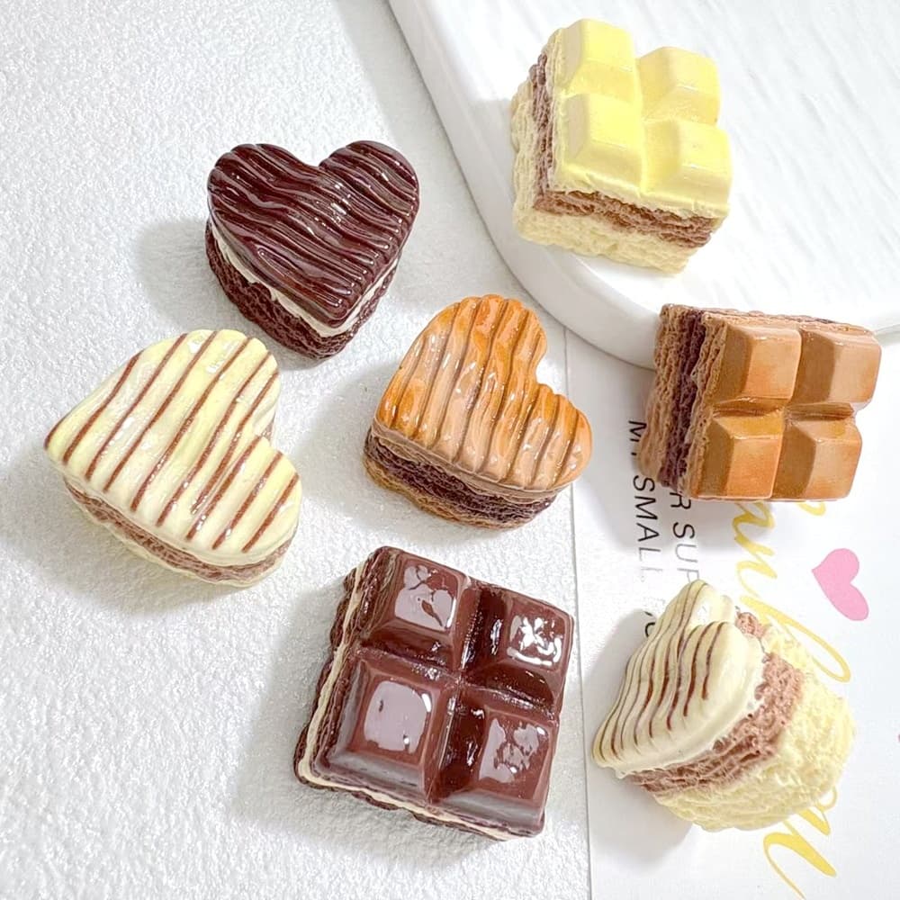 Resin Trinkets With Chocolate-filled Simulation Food Toys