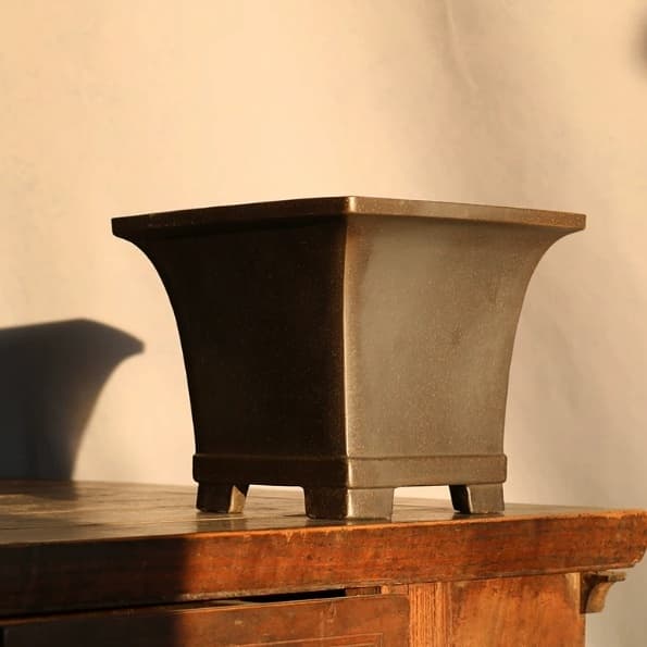 Purple Clay Square High-banked Basin Ornament With A Wide Spout