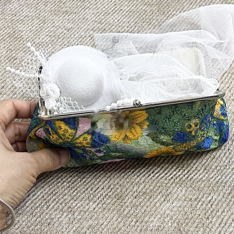 Chrysanthemum Embroidered Womens Wallet