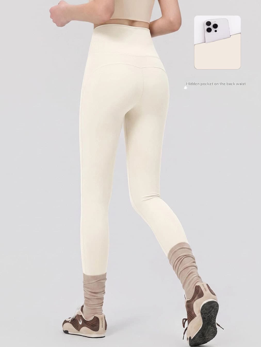 Womens Capri-length Yoga Pants For Wearing Outside As Workout Leggings